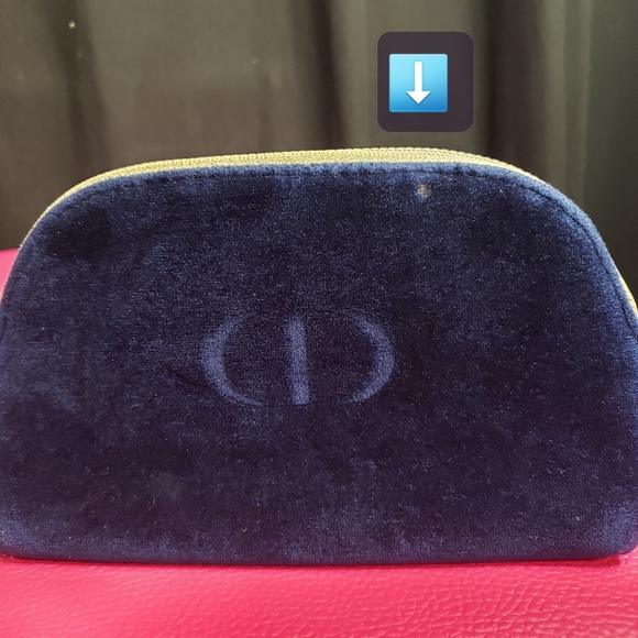 Dior Cosmetics Bag in Blue Velvet - Picture 6 of 6